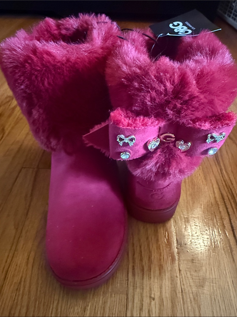 New GBG Los Angeles Women's Plush Fur-Cuff Winter Boots in Red size 8.